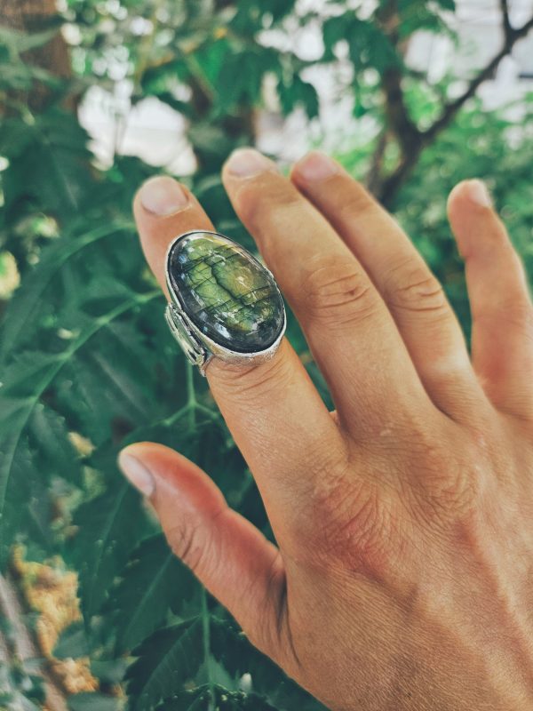 Designer ring with natural labradorite