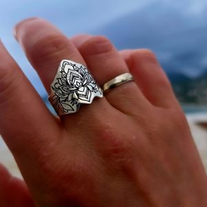 Lotus Ring