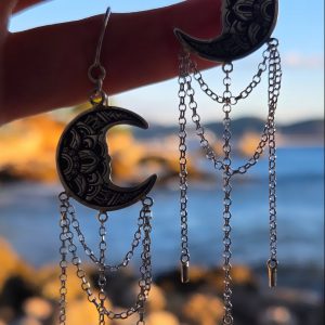 Лунницы в танце