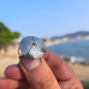 Лабиринт с гранатом