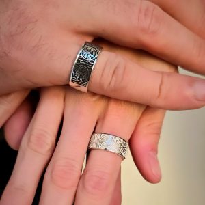 Vegvísir matching rings